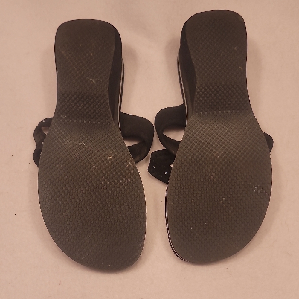 0654. NWOTs ~ Skechers Black Sandals with Thong Design and Studded Straps - Picture 4 of 10